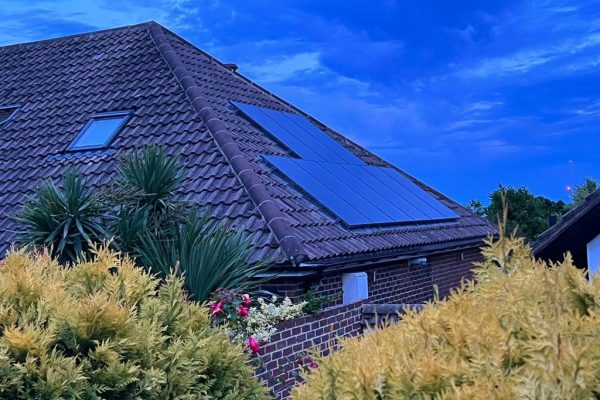 Array of 7 Eurener solar panels installed on roof